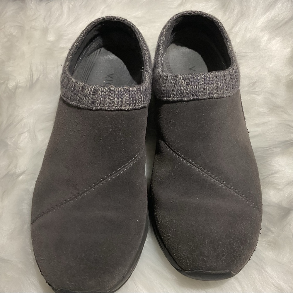 Vionic Gray Clogs Size 8 - Picture 3 of 8